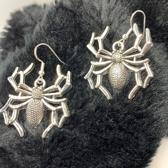 🖤🖤🖤Spider Halloween Earrings 🕷🕷🕷 - Picture 2 of 4